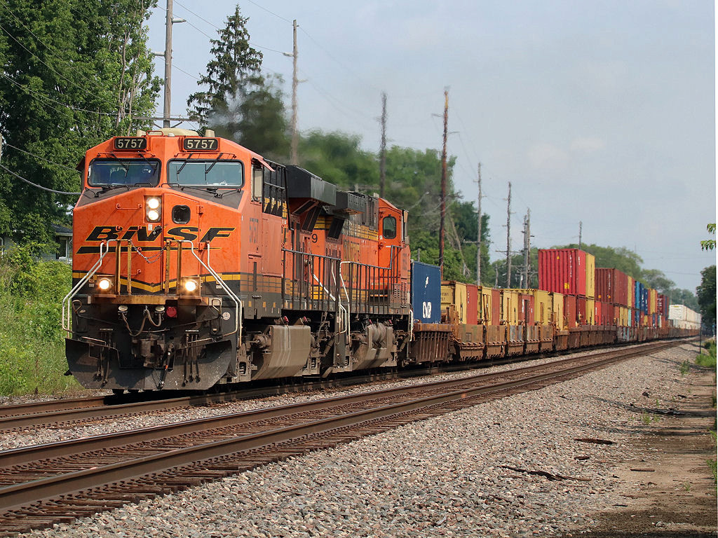 BNSF 5757